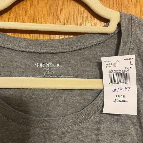 Motherhood Maternity Short-Sleeve
“Were adding a pumpkin to our patch”
Large
NWT - Picture 3 of 3